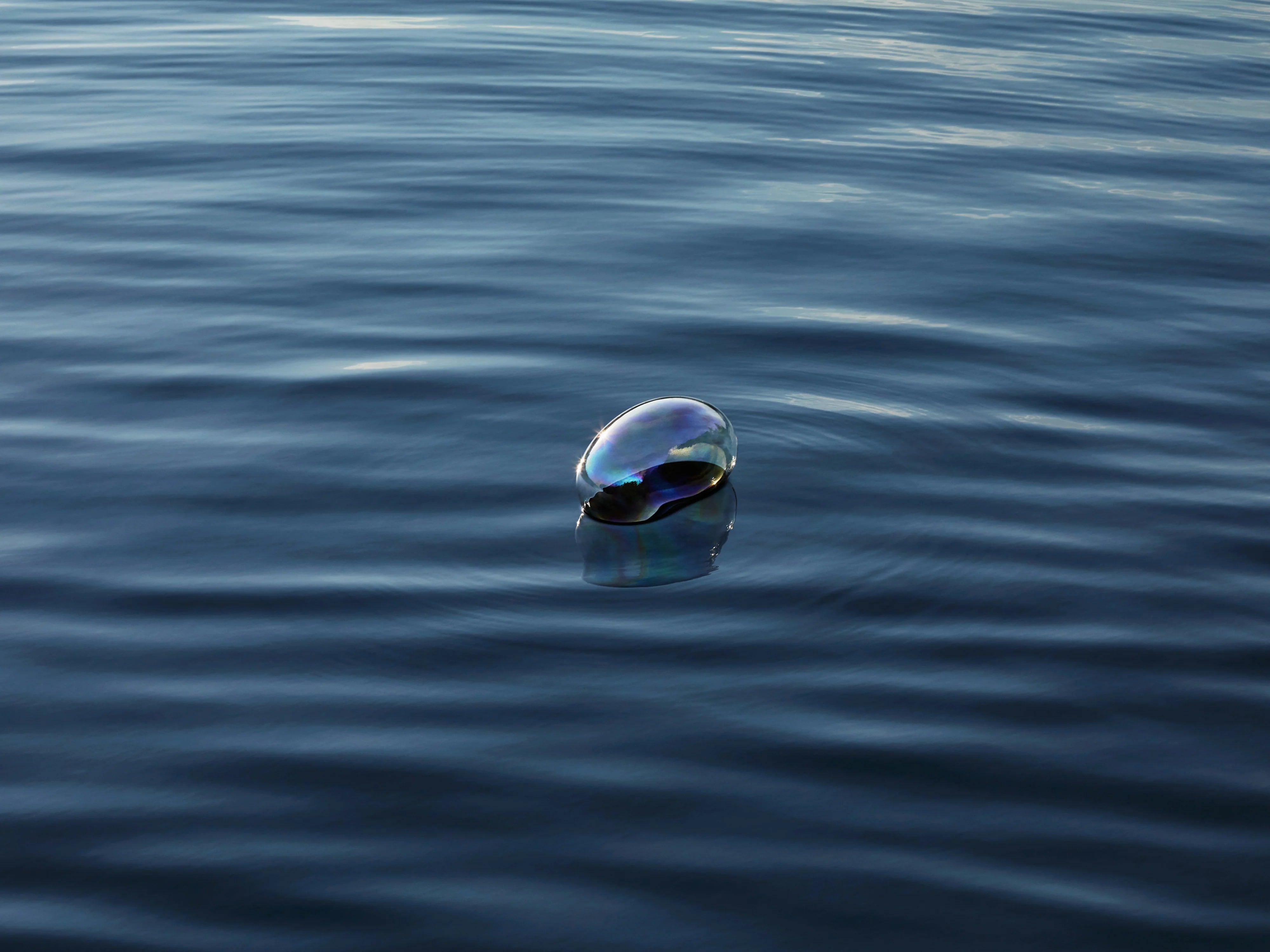 'Blown Away' Seifenblase aus Glas | Christian Metzner