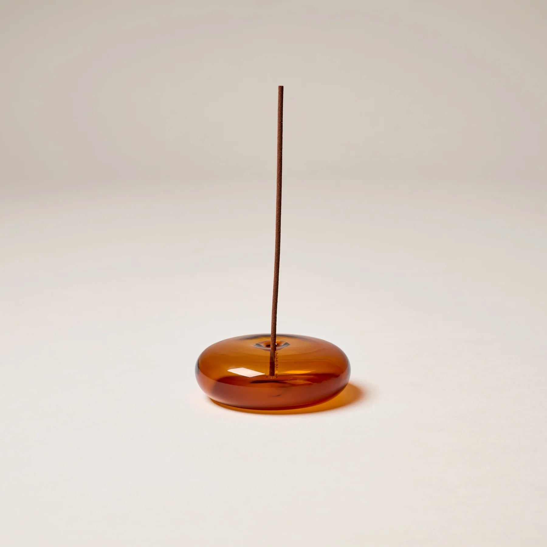 Räucherstäbchen-Halter aus Glas