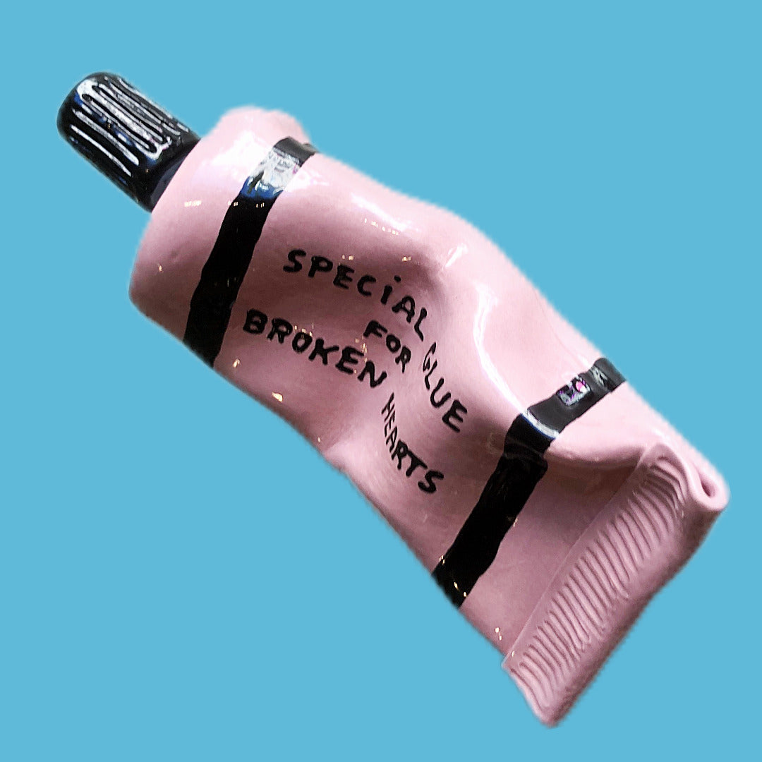 'Special Glue For Broken Hearts' Klebetube aus Keramik, rosa