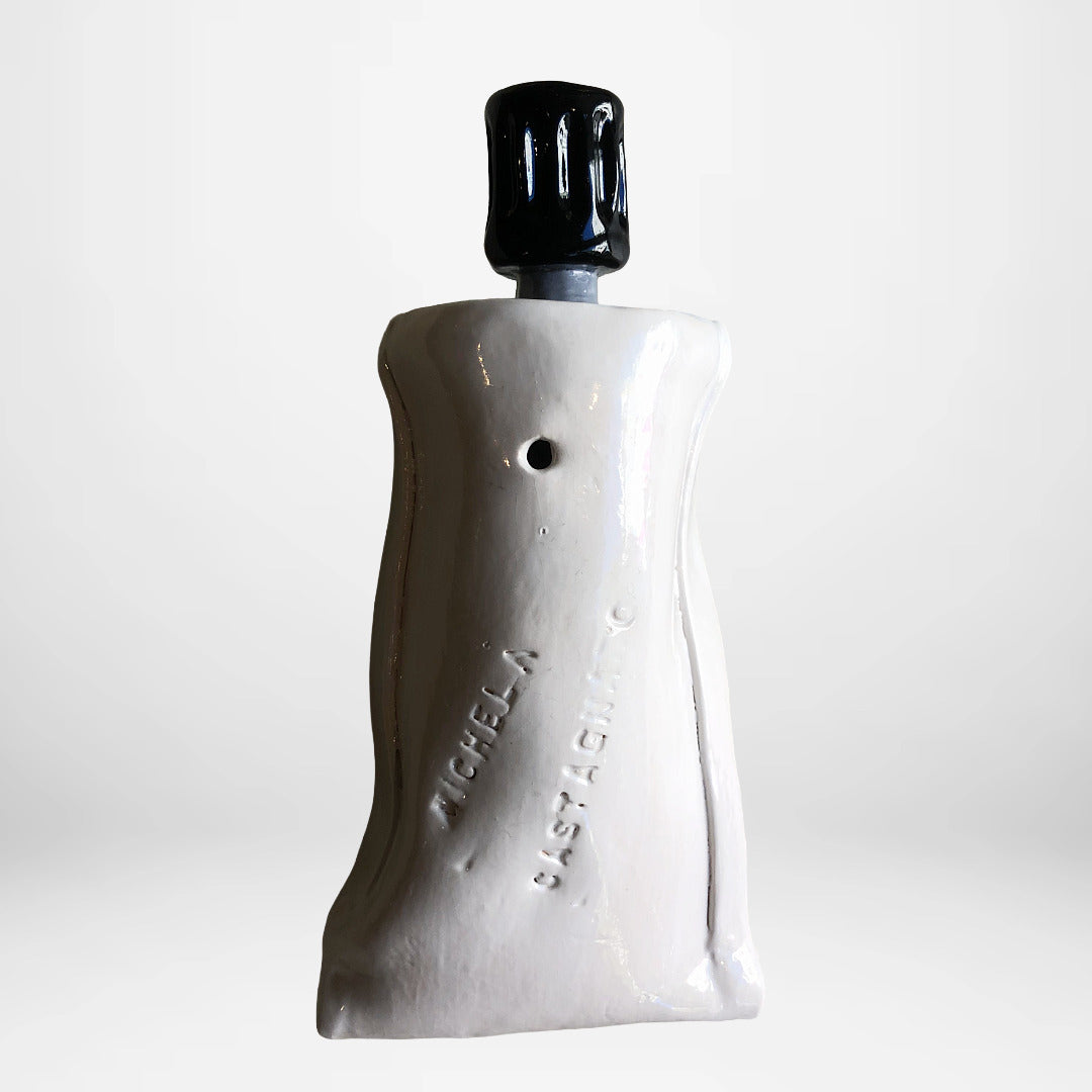 'Special Glue For Broken Hearts' Klebetube aus Keramik, weiß/gelb