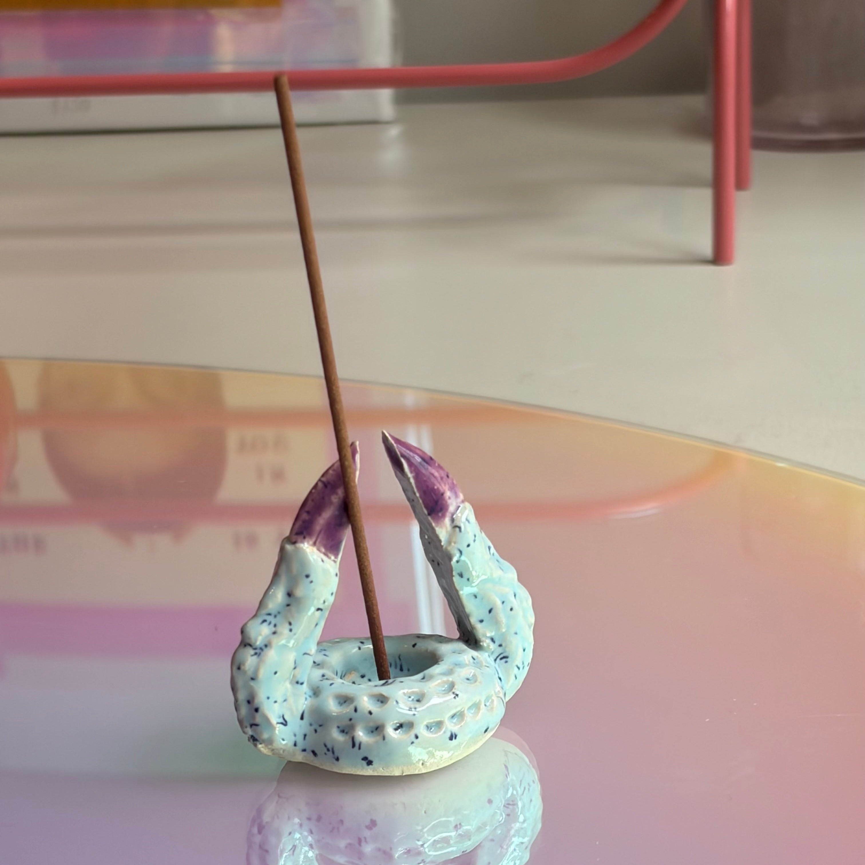 MAW Ceramics 'Claw' Räucherstäbchenhalter, Türkis / Violett
