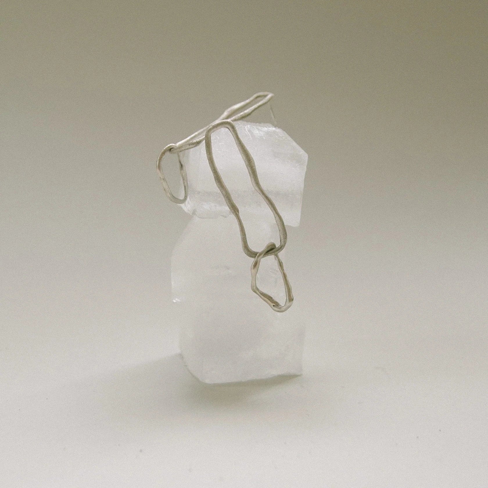 Ottilia Studios 'Connected Long' Ohrringe, 925 Silber recycelt