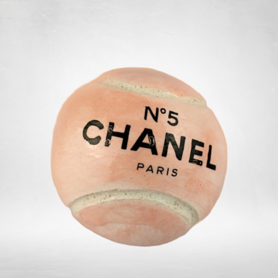 'Real Fakes' Tennisball aus Keramik, rosé | Rapiditas Studio