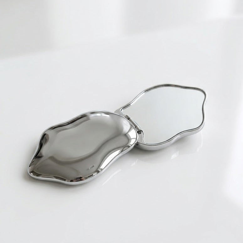 Handspiegel aus Edelstahl, aufschwenkbar | HOUSE OF HALO