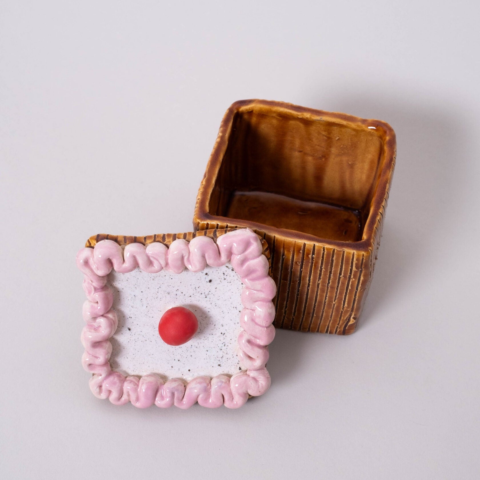 'Small Cake Box' Schmuckschatulle | ALO Ceramics