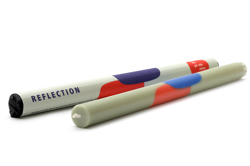 'Reflection' Kerze | Not The Girl Who Misses Much