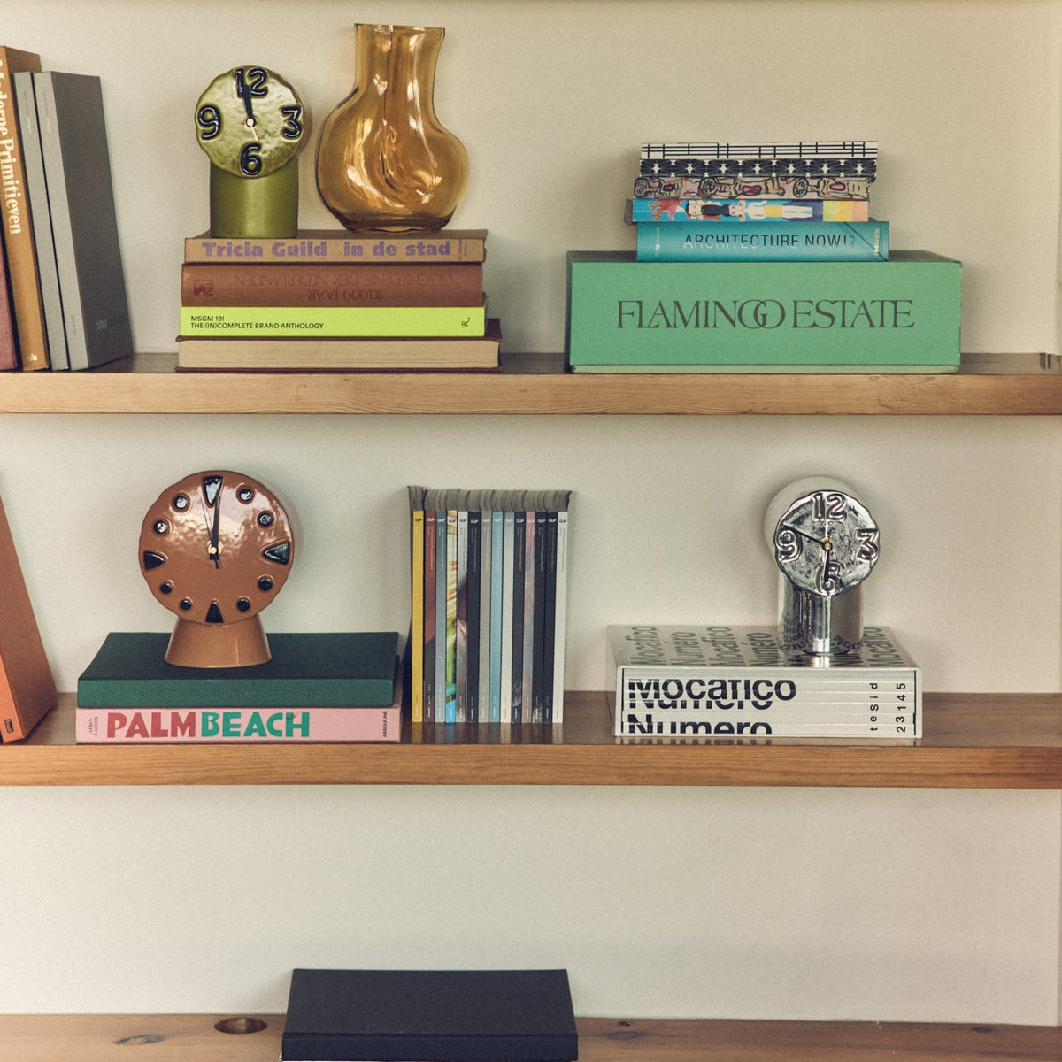 Retro Tischuhr aus Keramik, Chrome | HK Living