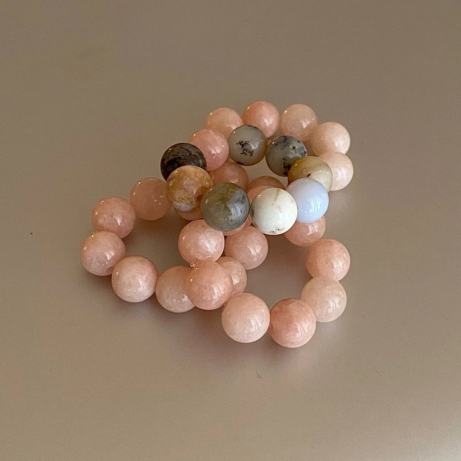'Rose Fluff Ball' Ring aus Glasperlen