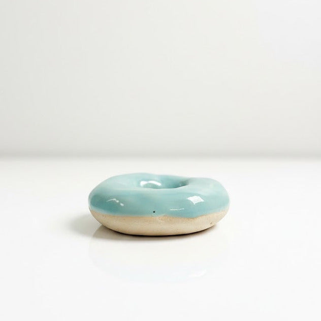 'Zen Donuts' Palo Santo-Halter aus Keramik, grünblau | Svenja Phoenix Altan