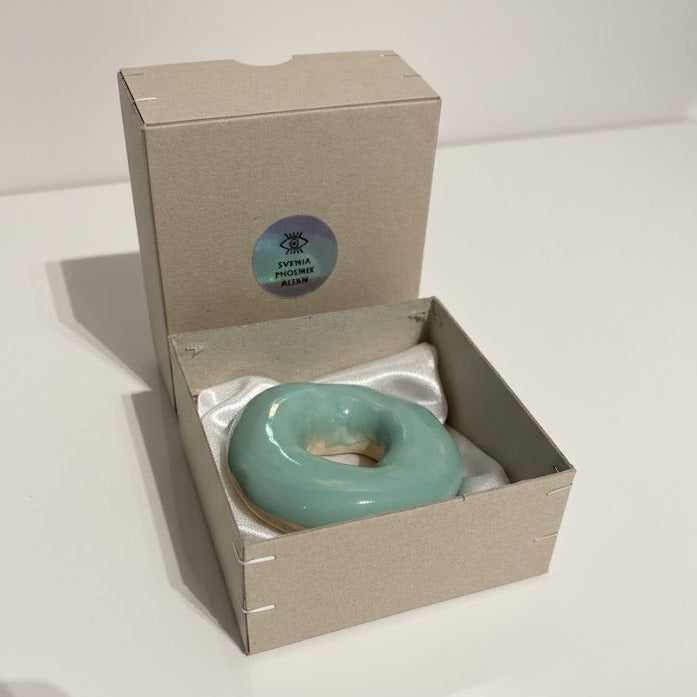 'Zen Donuts' Palo Santo-Halter aus Keramik, grünblau | Svenja Phoenix Altan