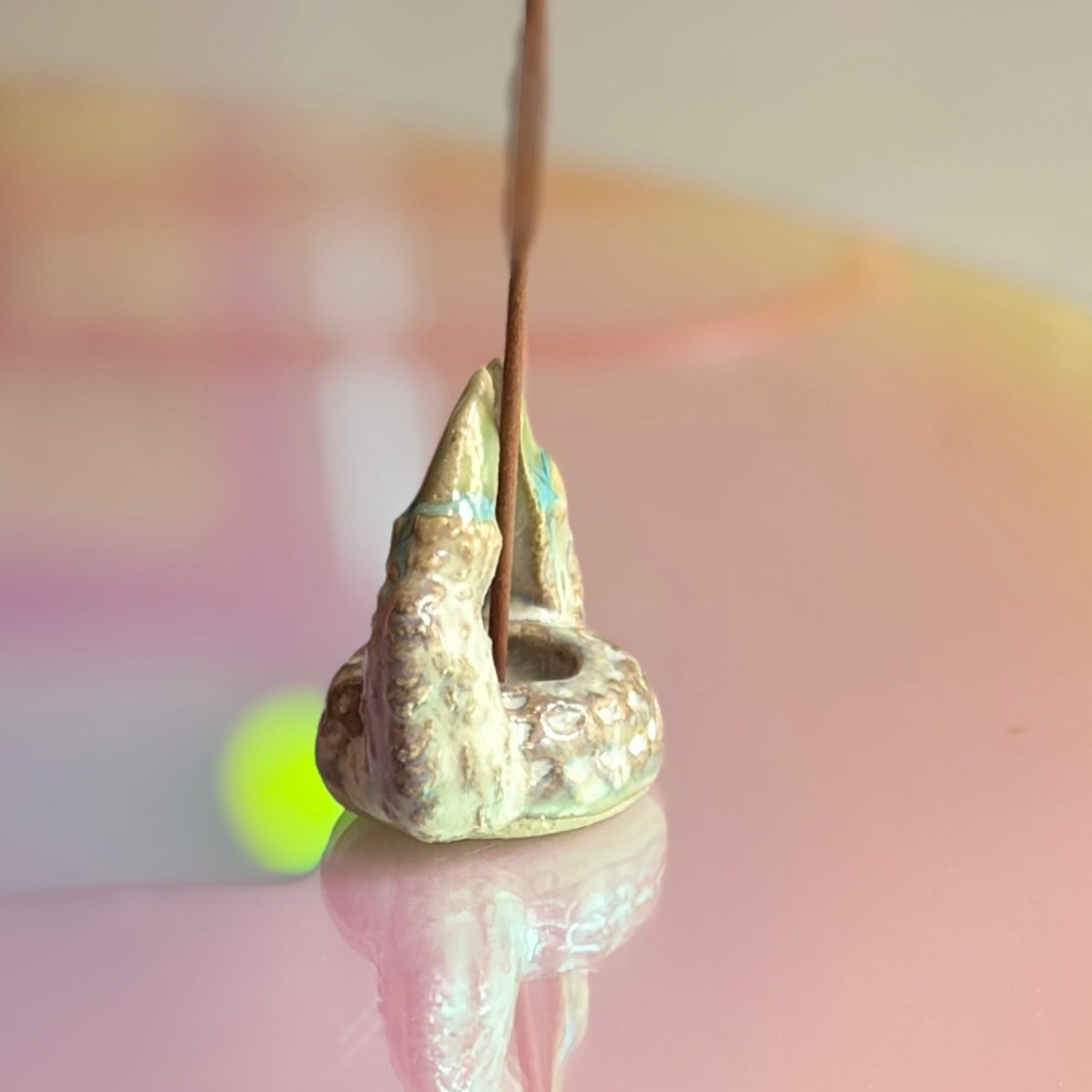 MAW Ceramics 'Claw' Räucherstäbchenhalter, Sand / Smaragdgrün