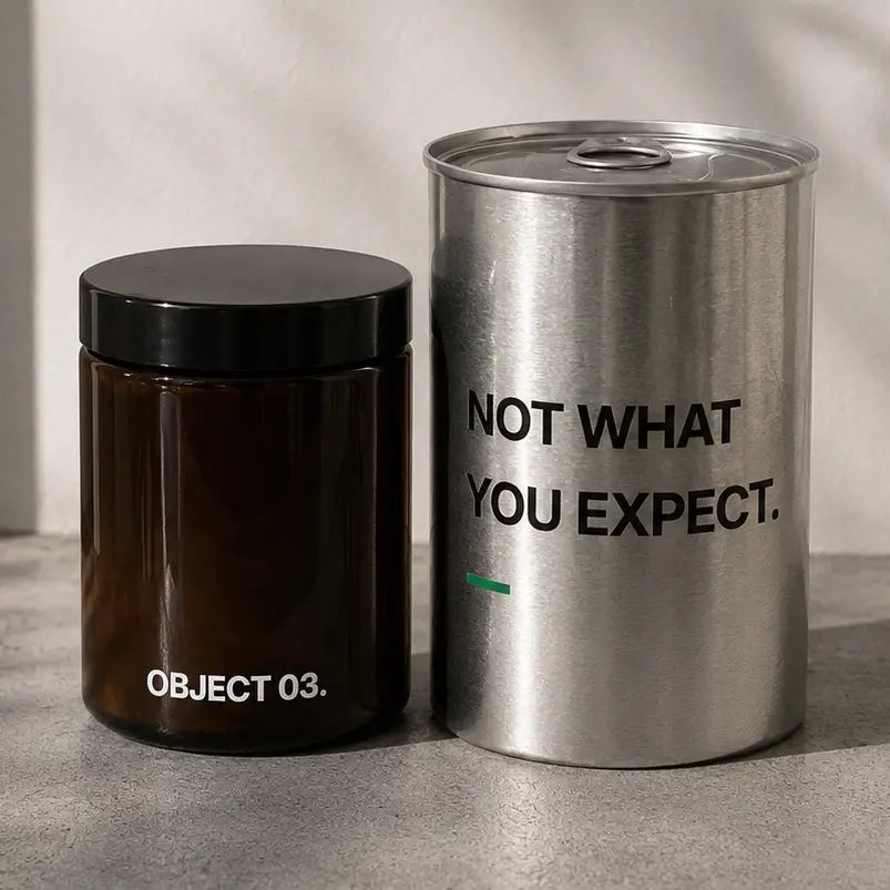Kerze Object 03, Grüntee & Matcha Duftkerze | Not What You Expect