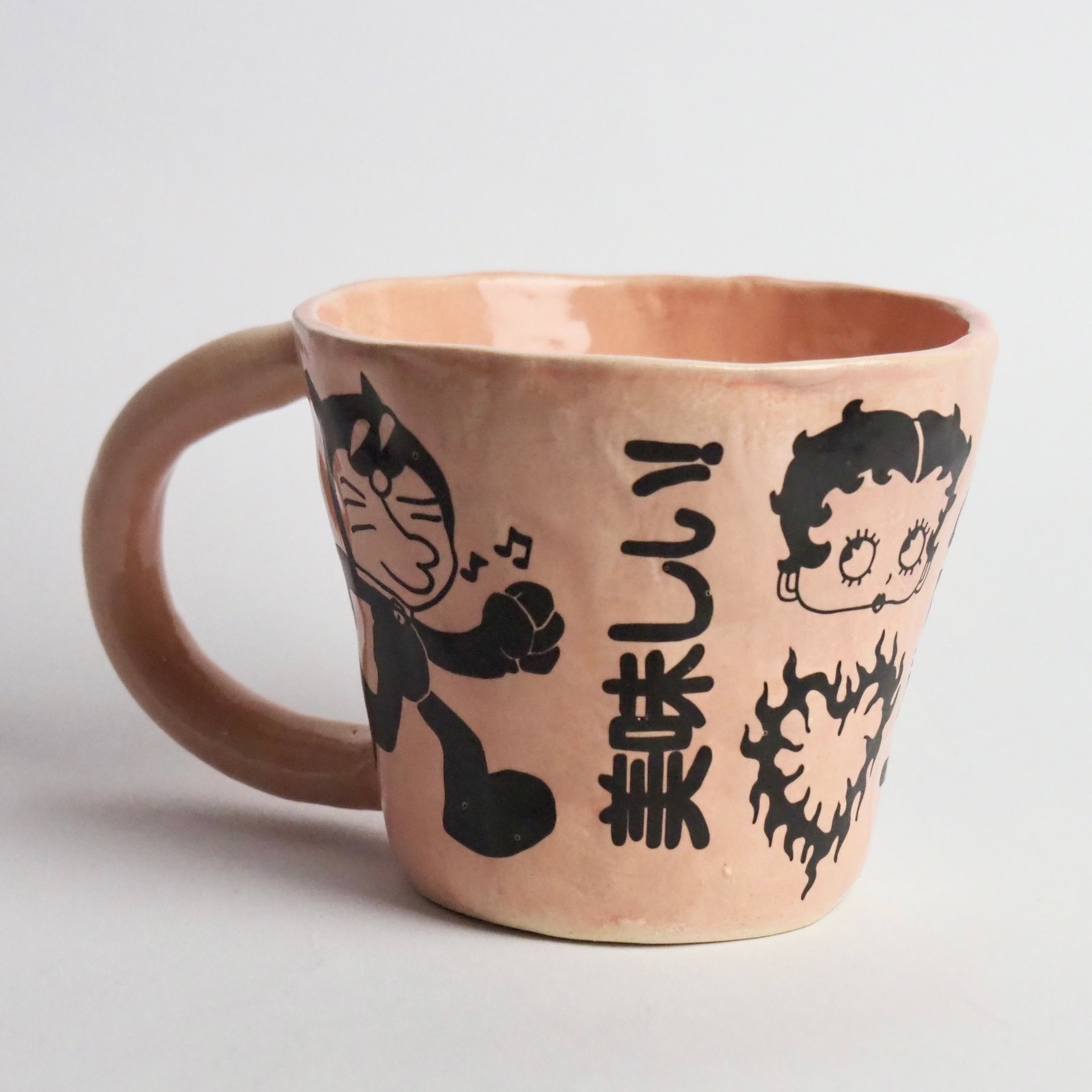Limitierter Keramikbecher mit ikonischem Comic-Design – handgefertigt | Rapiditas Studio