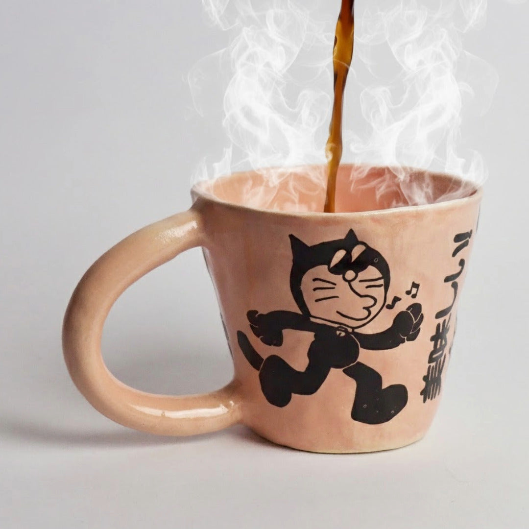 Limitierter Keramikbecher mit ikonischem Comic-Design – handgefertigt | Rapiditas Studio