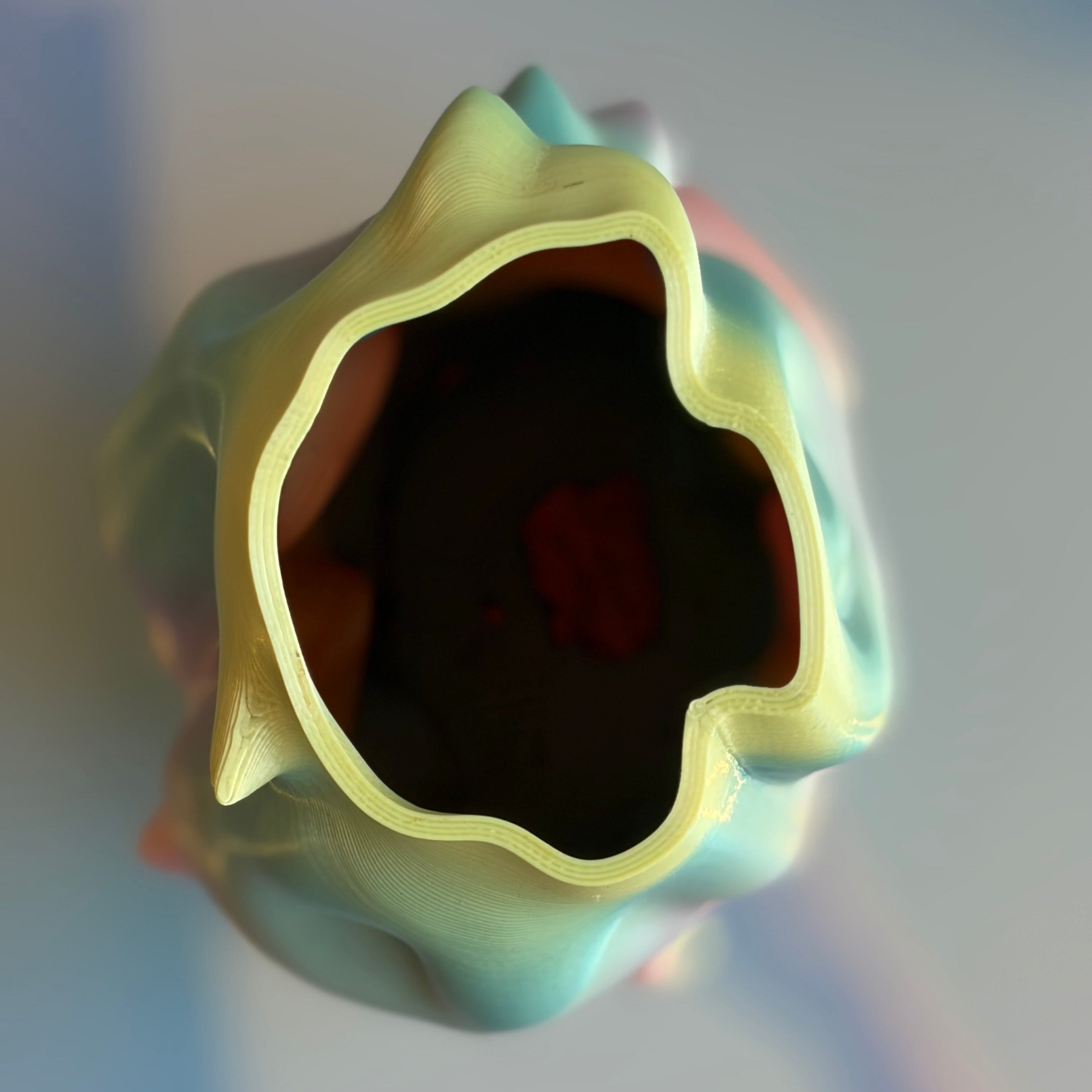 Limitierte 3D-Druck Vase – Organic Angel, groß, Pastell mehrfarbig | Radical Softness